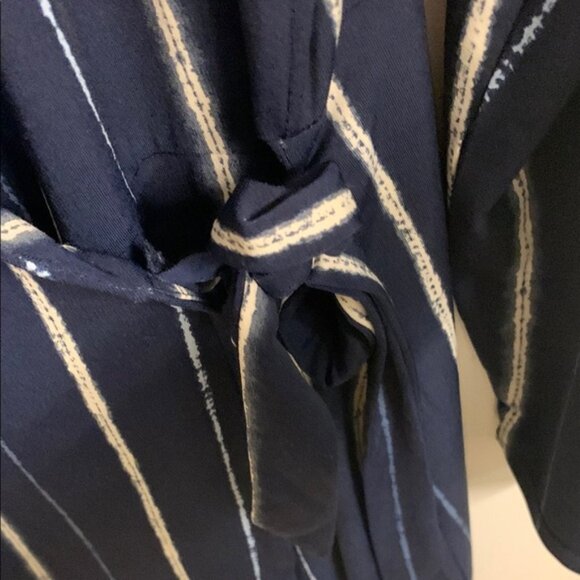 NWT Halston Blue Long Sleeve V-Neck Wrap Dress in size L - Picture 5 of 8